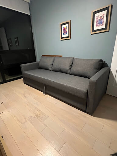 Furniture assembly